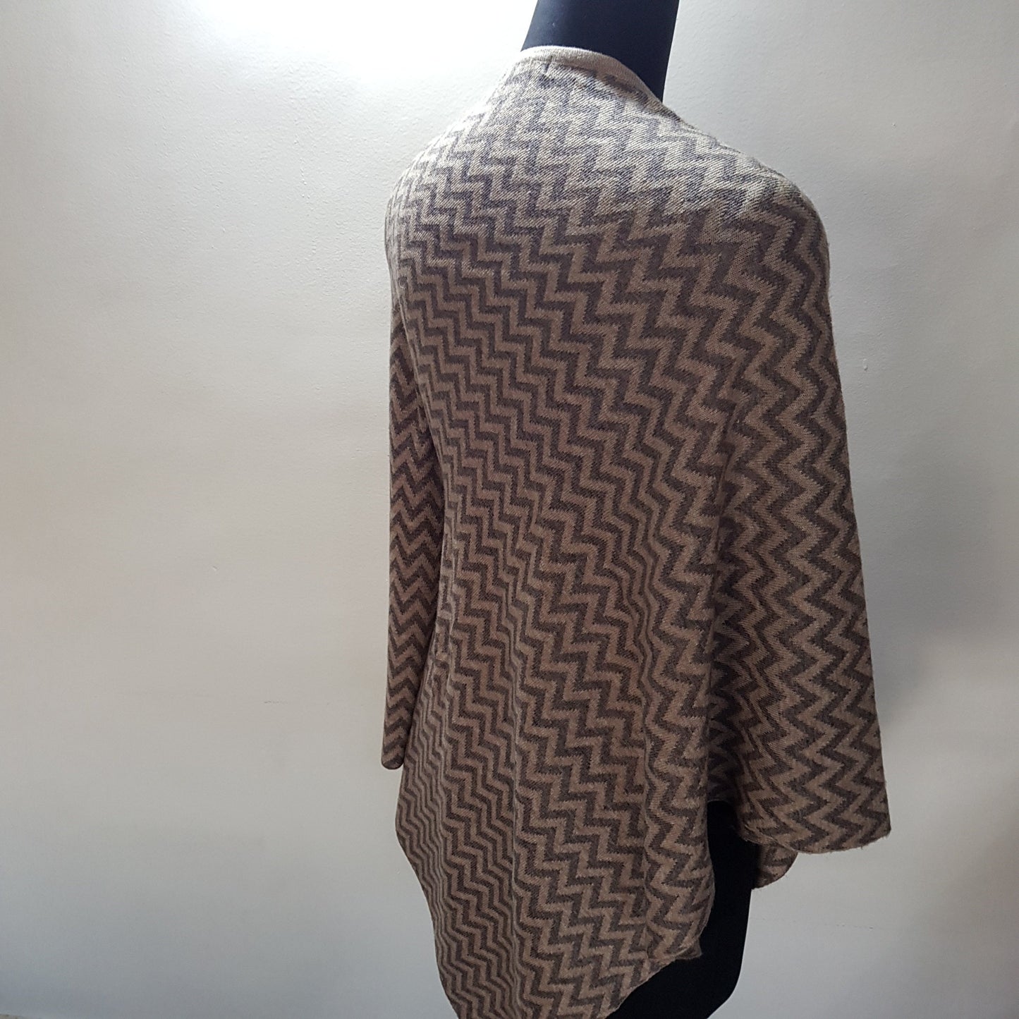 Cashmere Poncho. Pashmina Poncho. Herringbone Zig zag weave brown & tan