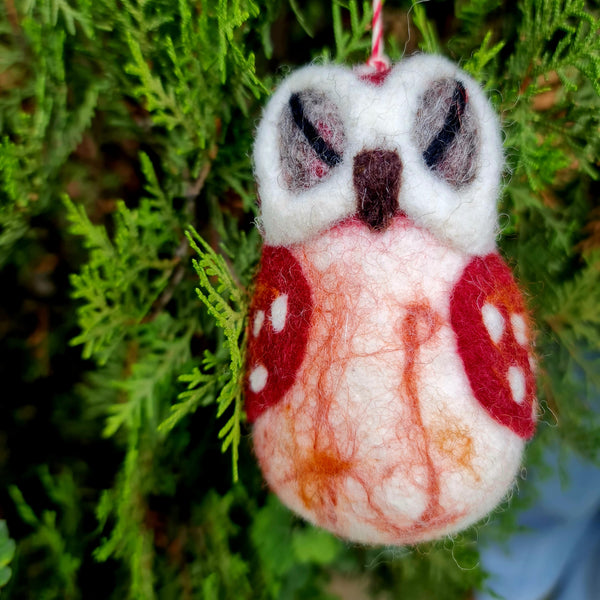 Mrs. Owl, Needle felted with Hanging Thread.