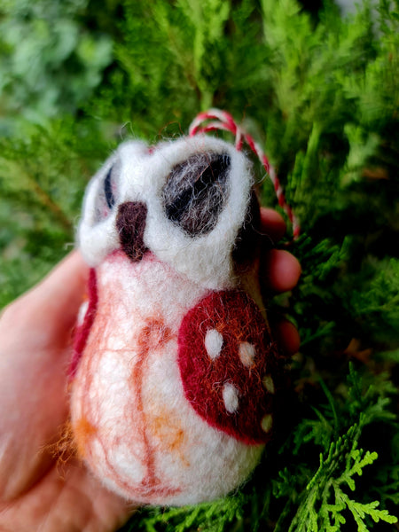 Mrs. Owl, Needle felted with Hanging Thread.