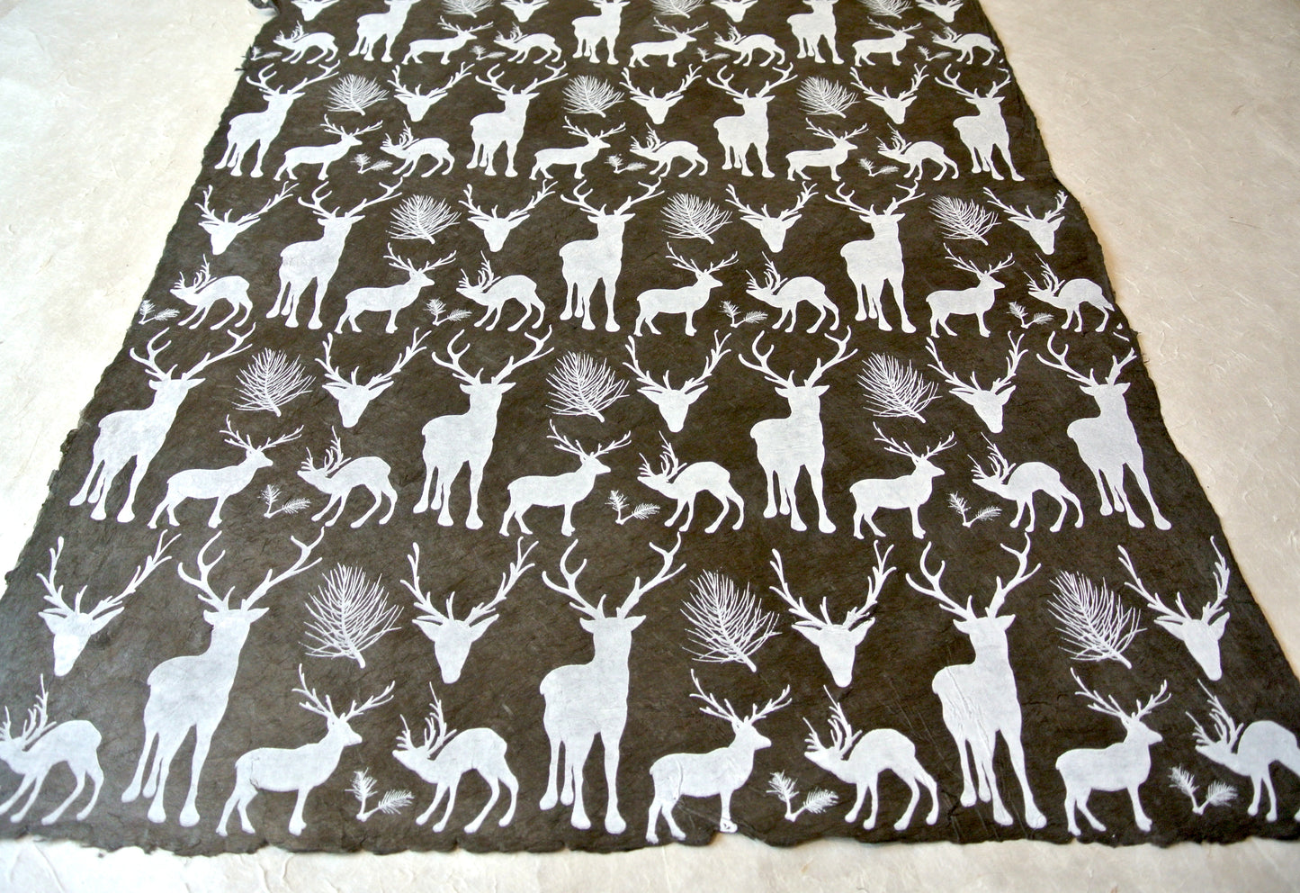 Lokta bundle in Winter Gift Wrap Collection: Six large sheets.