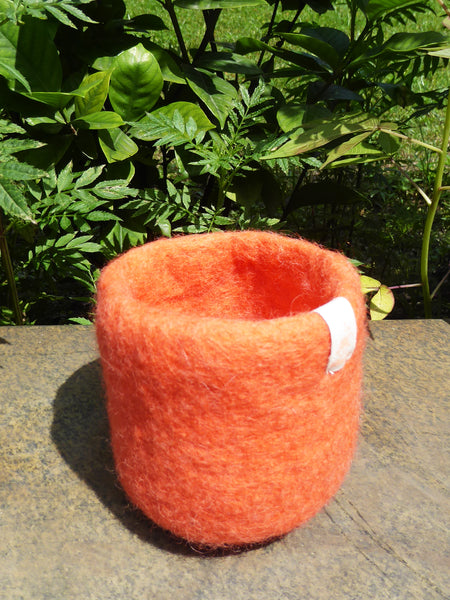 Handmade Woolen Felt Storage Basket/Bin, Terracotta/ White mix.