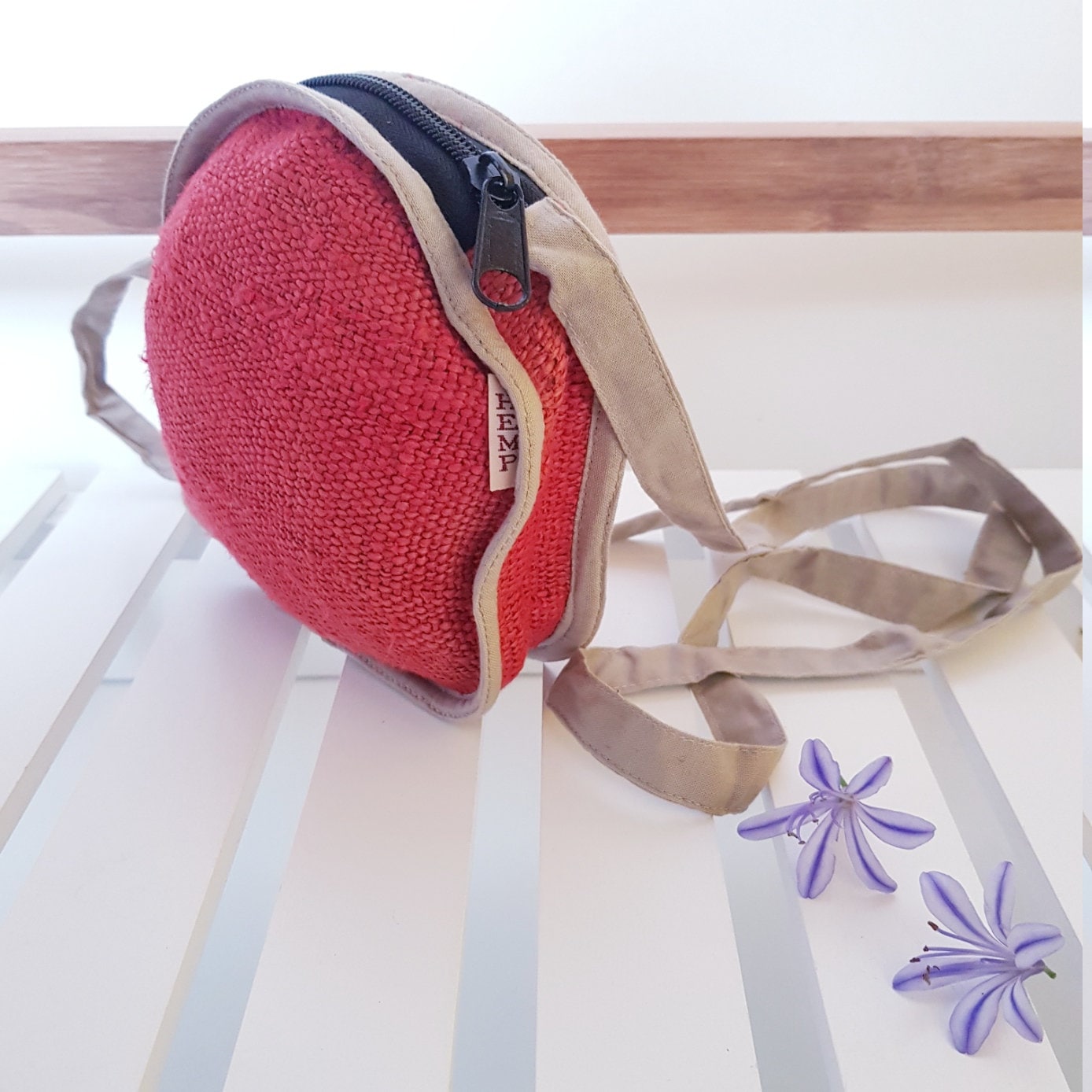 Circular Wild Hemp Crossbody Bag