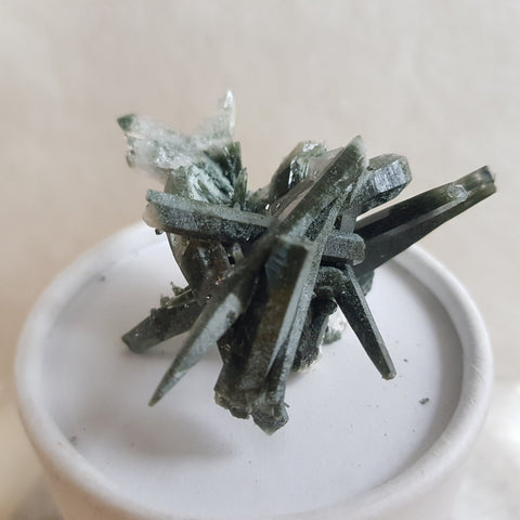 Chlorite Quartz Crystal Cluster from Ganesh Himal, Nepal. Himalayan Green Phantom Quartz. 29gram. Very Rare