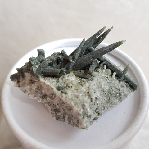 Chlorite Quartz Crystal Cluster from Ganesh Himal, Nepal. Himalayan Green Phantom Quartz. 30gram. Very Rare