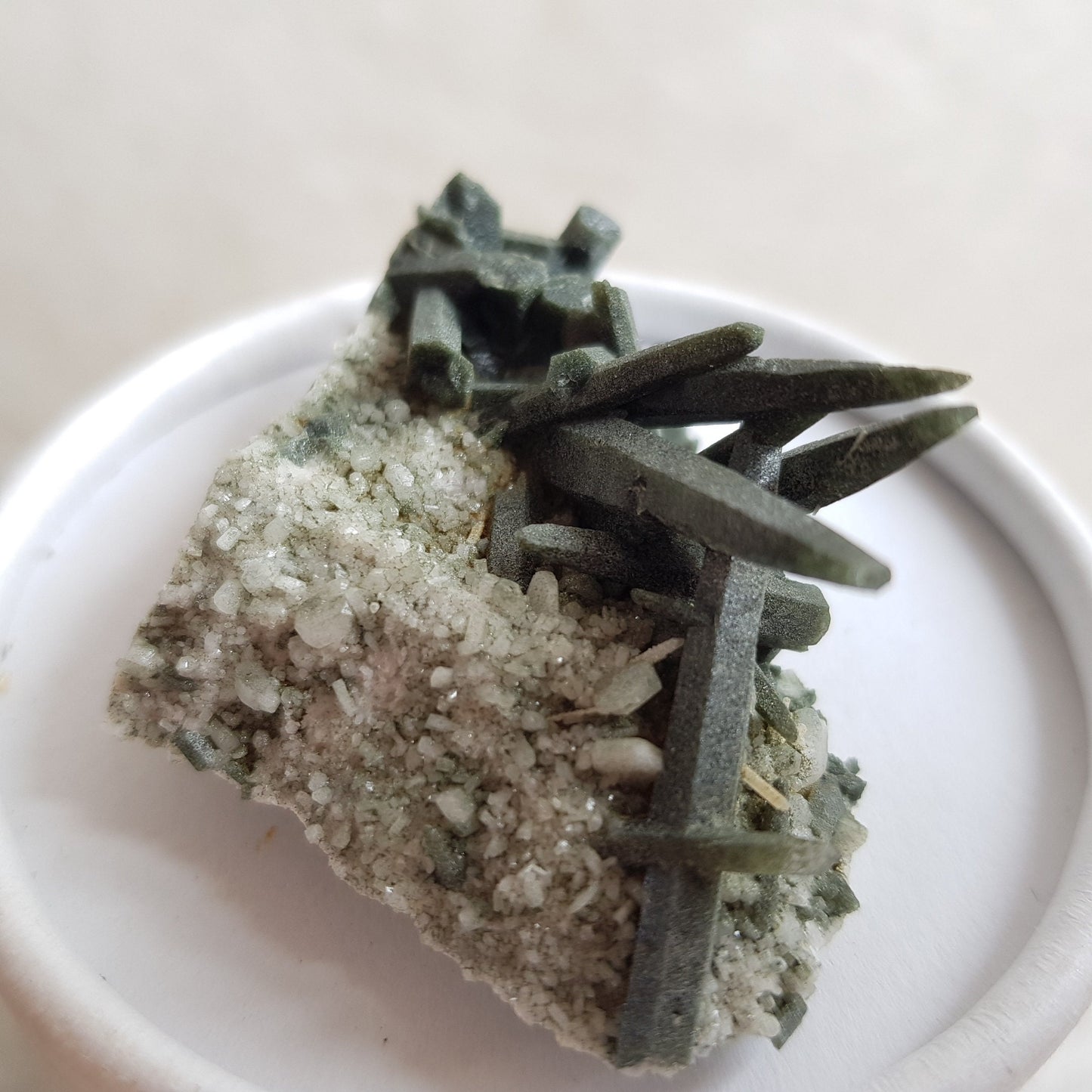 Chlorite Quartz Crystal Cluster from Ganesh Himal, Nepal. Himalayan Green Phantom Quartz. 30gram. Very Rare