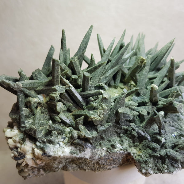Chlorite Quartz Crystal Cluster from Ganesh Himal, Nepal. Himalayan Green Phantom Quartz. 304gram. Very Rare