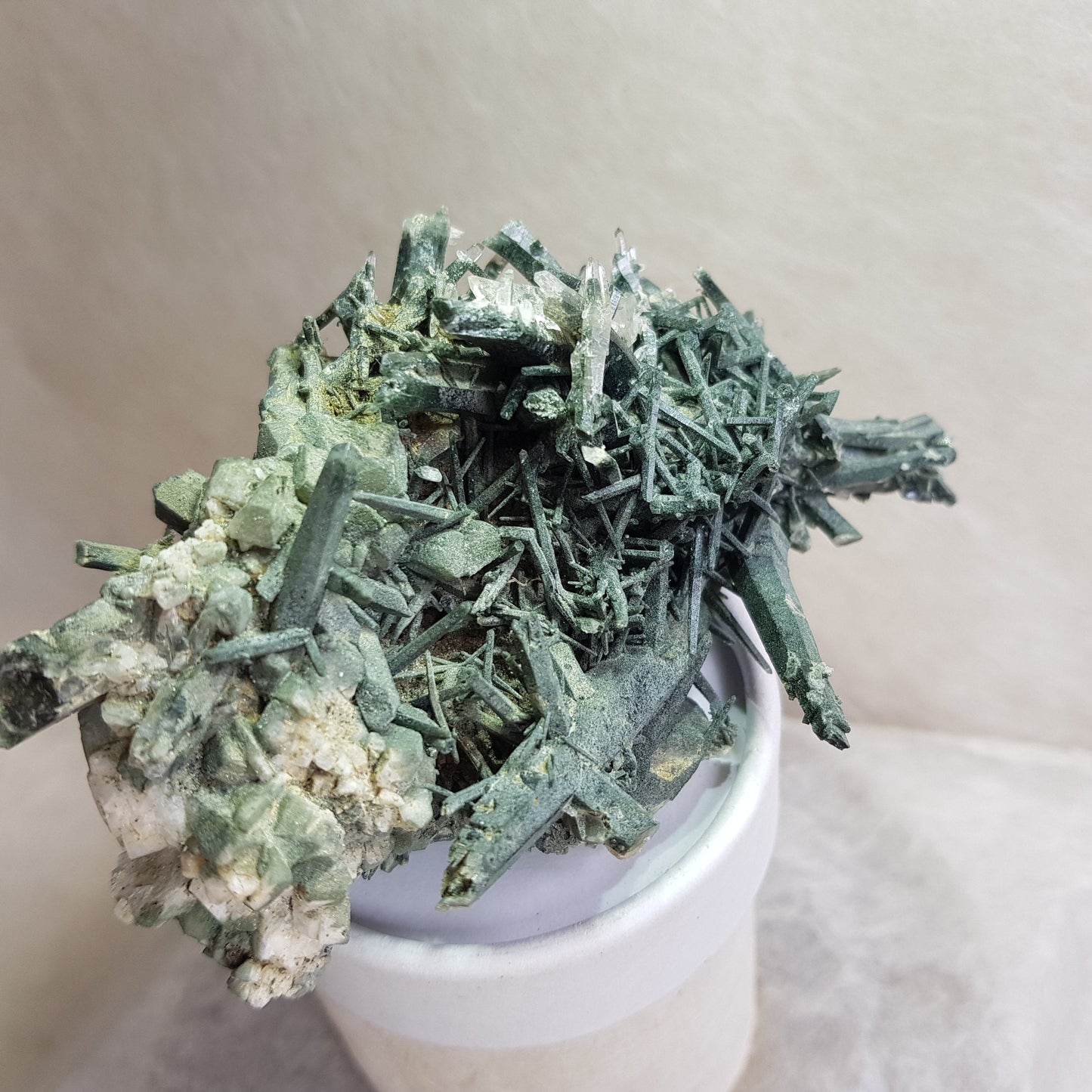 Chlorite Quartz Crystal Cluster from Ganesh Himal, Nepal. Himalayan Green Phantom Quartz. 192gram. Very Rare