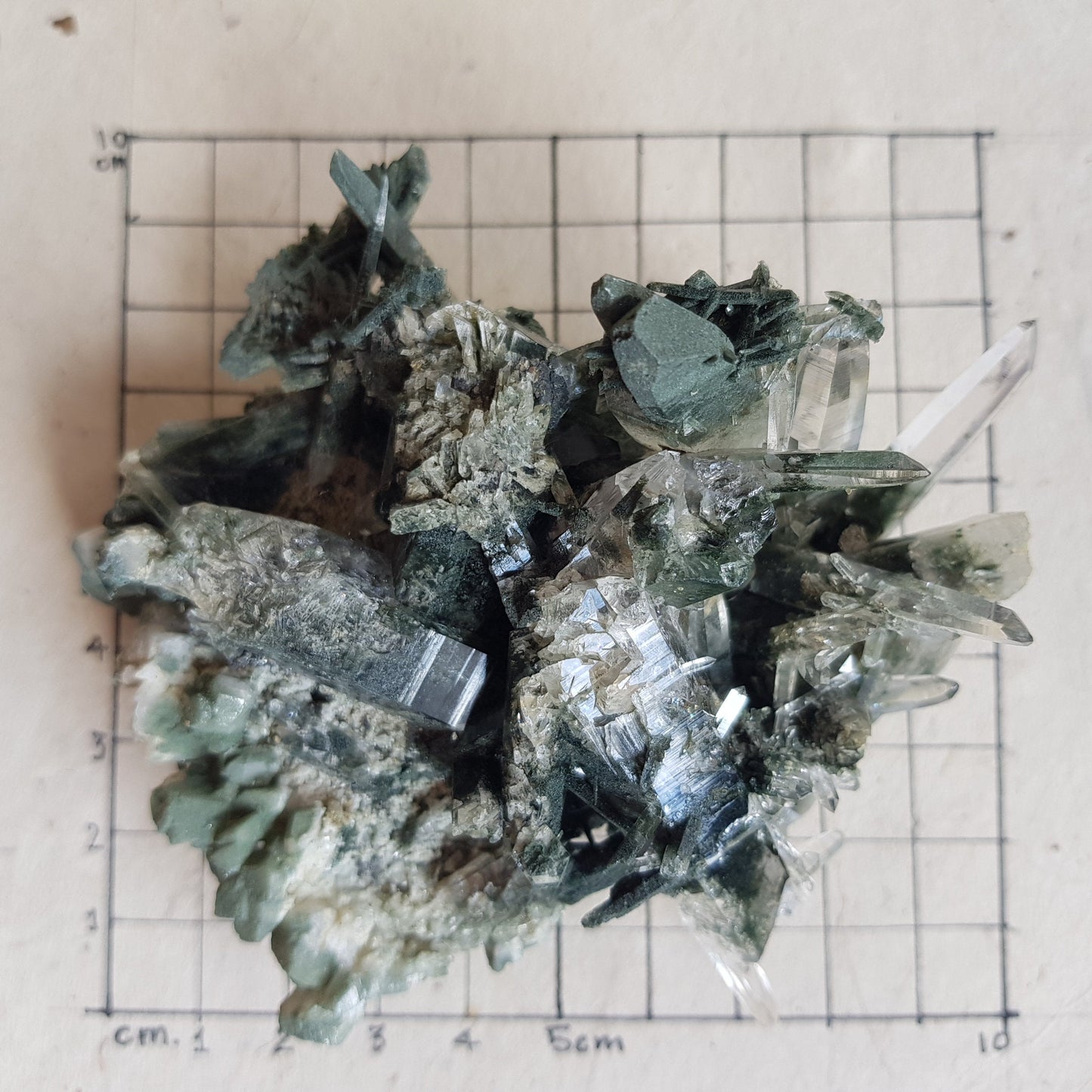 Quartz Crystal Cluster from Ganesh Himal, Nepal. Himalayan Quartz. 184gram. Very Rare