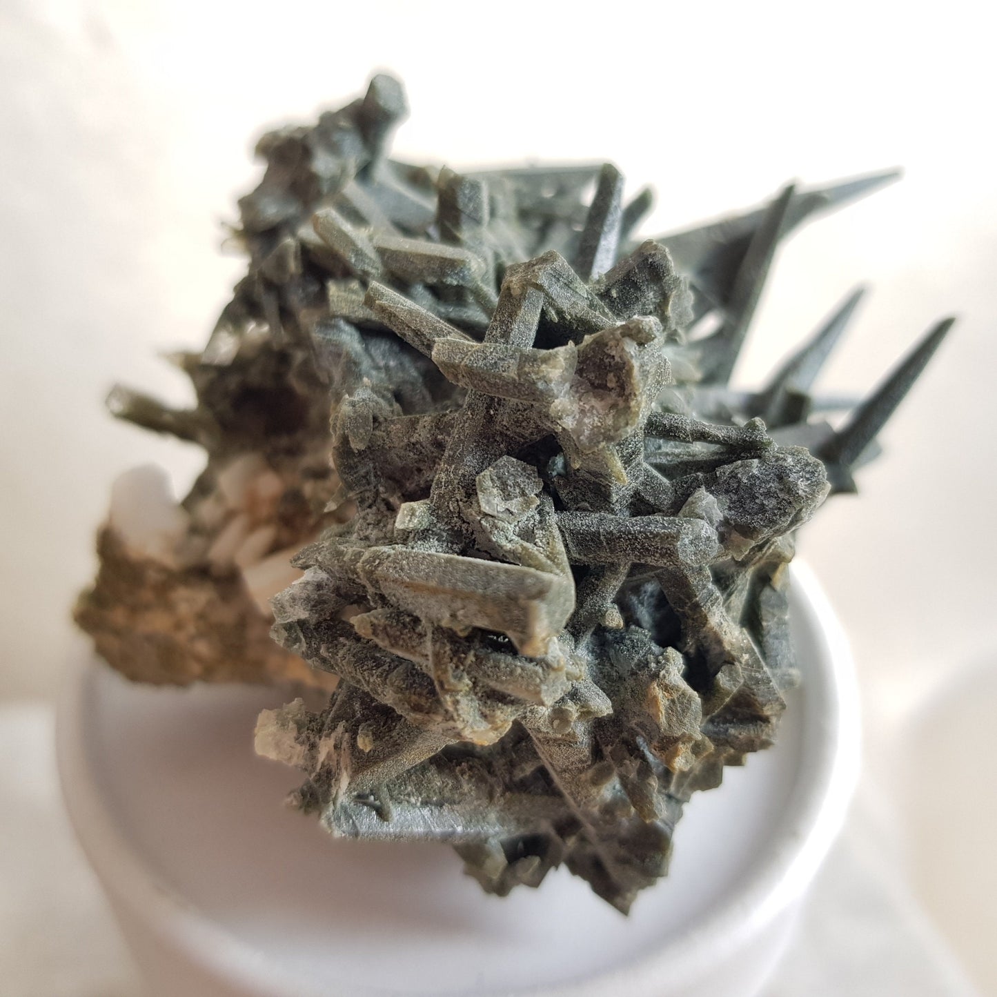 Quartz Crystal Cluster from Ganesh Himal, Nepal. Himalayan Quartz. 114gram. Very Rare