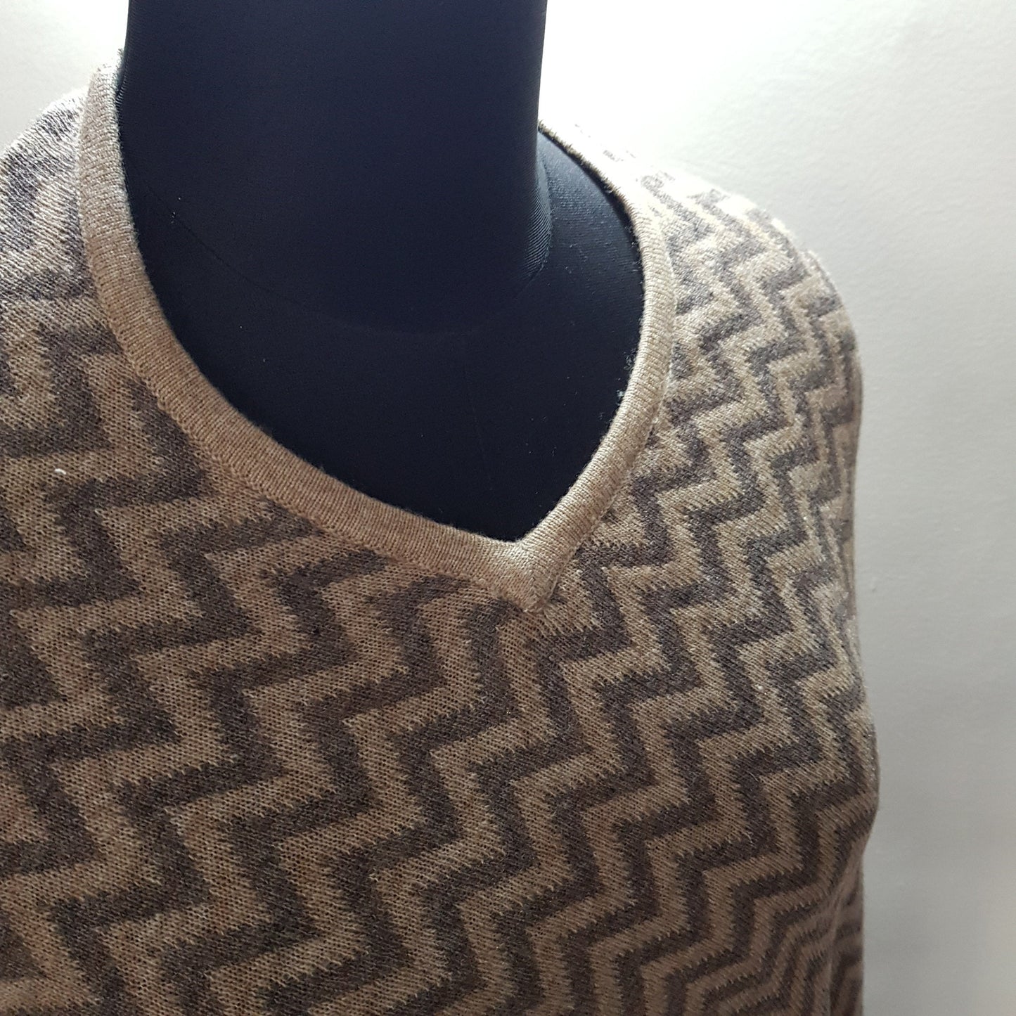 Cashmere Poncho. Pashmina Poncho. Herringbone Zig zag weave brown & tan