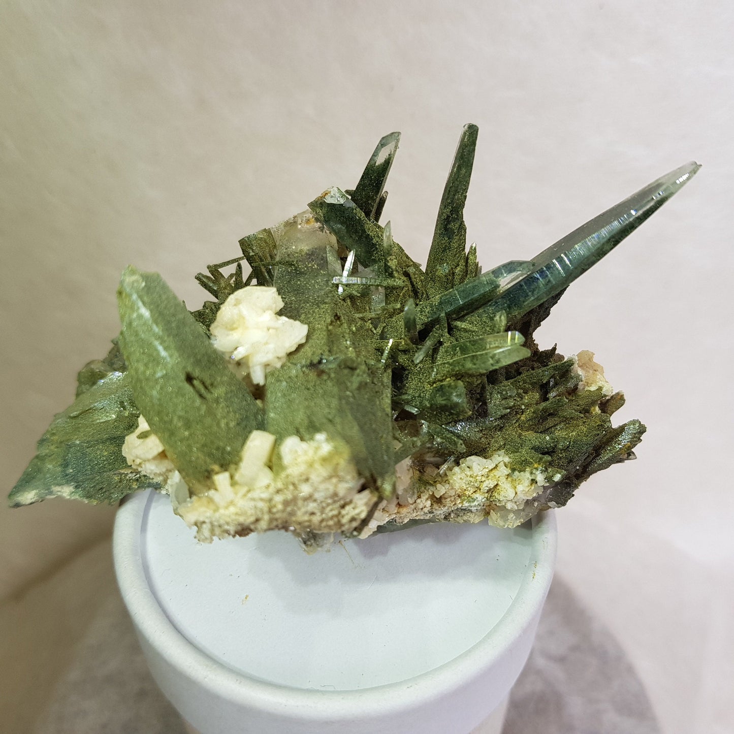 Quartz Crystal Cluster from Ganesh Himal, Nepal. Himalayan Quartz. 156gram. Very Rare