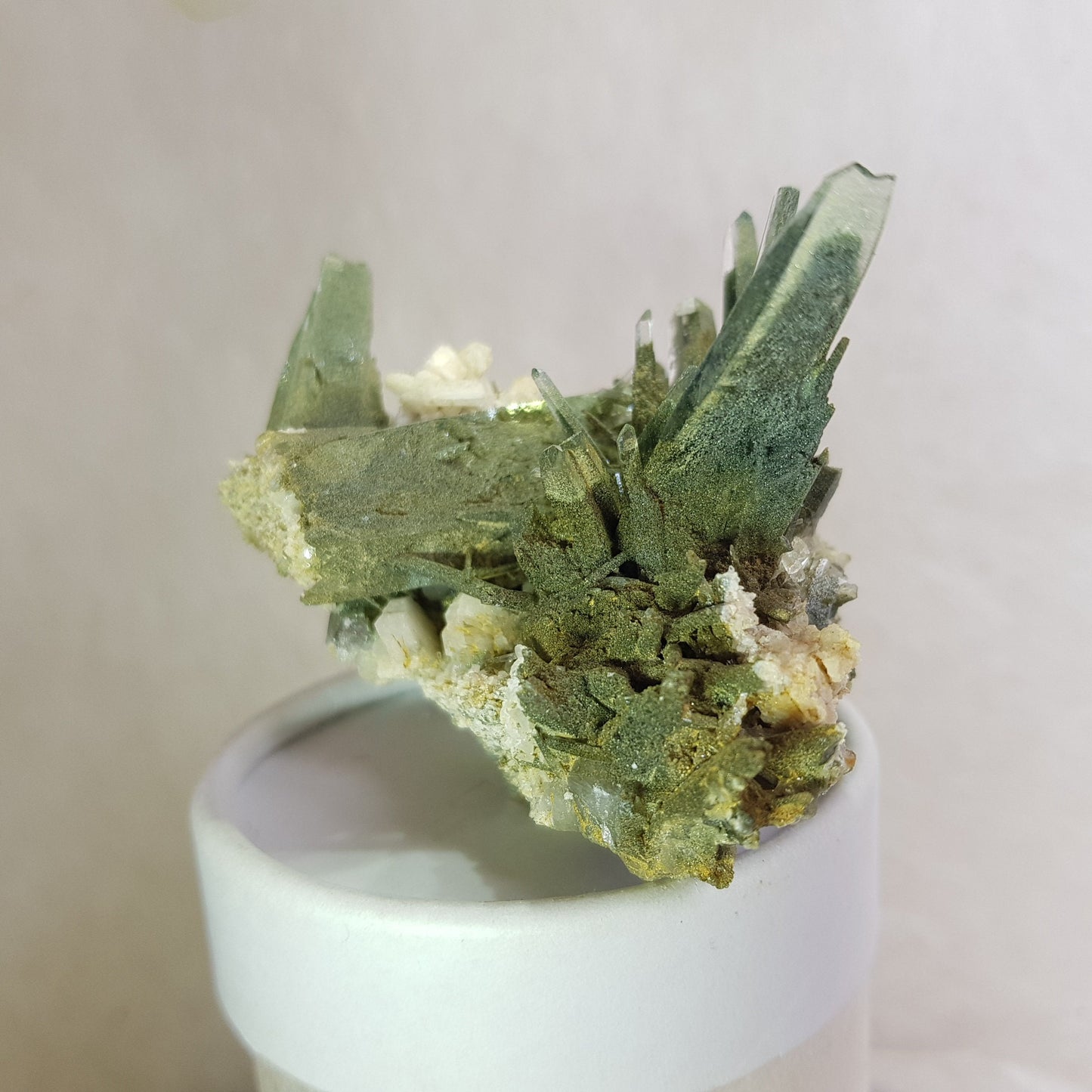 Quartz Crystal Cluster from Ganesh Himal, Nepal. Himalayan Quartz. 156gram. Very Rare