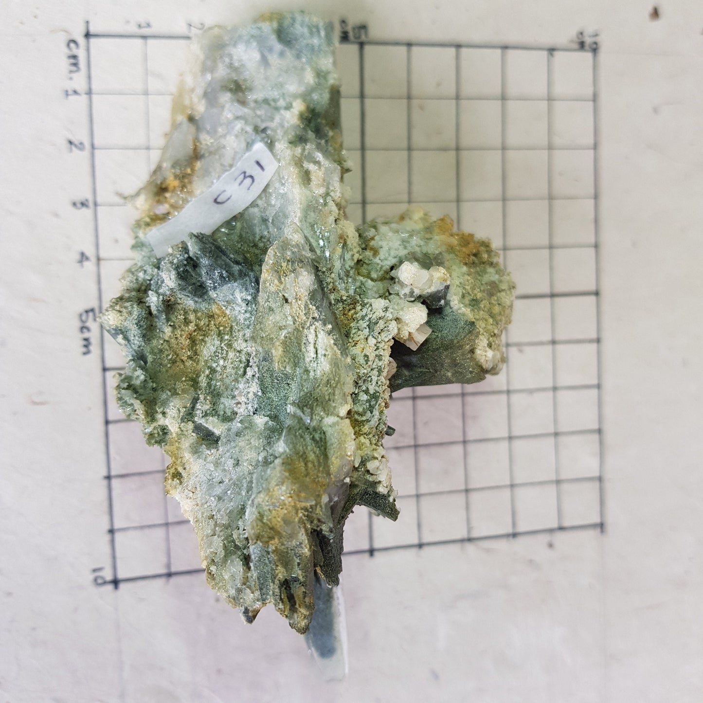 Quartz Crystal Cluster from Ganesh Himal, Nepal. Himalayan Quartz. 156gram. Very Rare