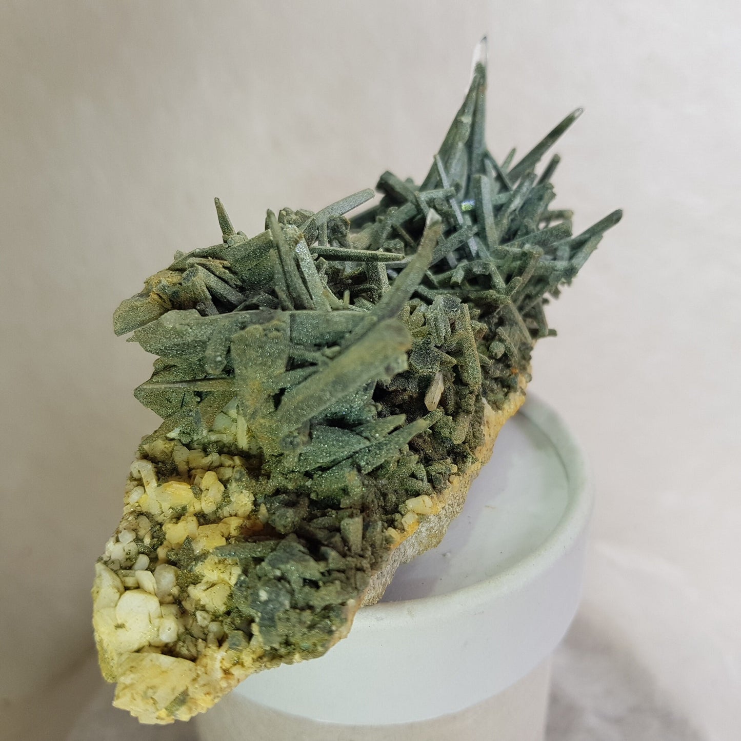 Quartz Crystal Cluster from Ganesh Himal, Nepal. Himalayan Quartz. 156gram. Very Rare