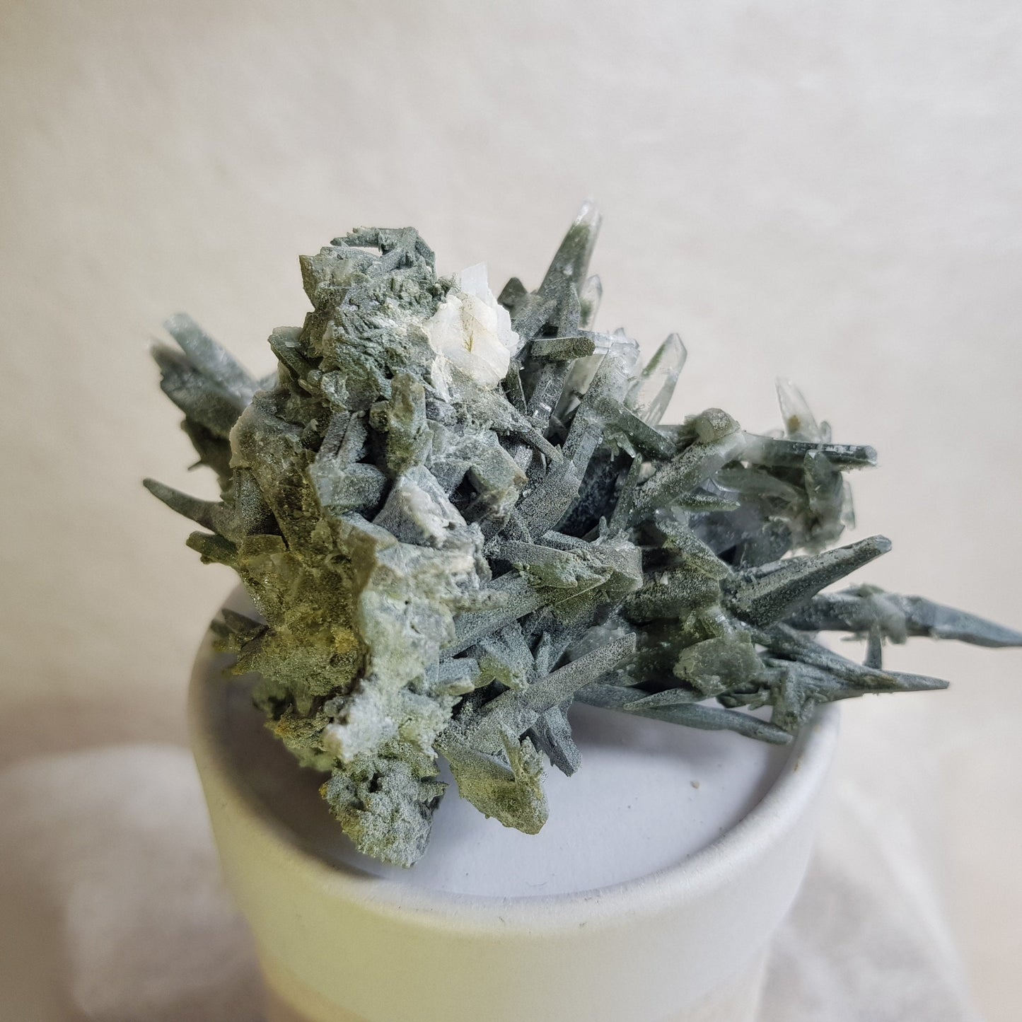 Quartz Crystal Cluster from Ganesh Himal, Nepal. Himalayan Quartz. 112gram. Very Rare