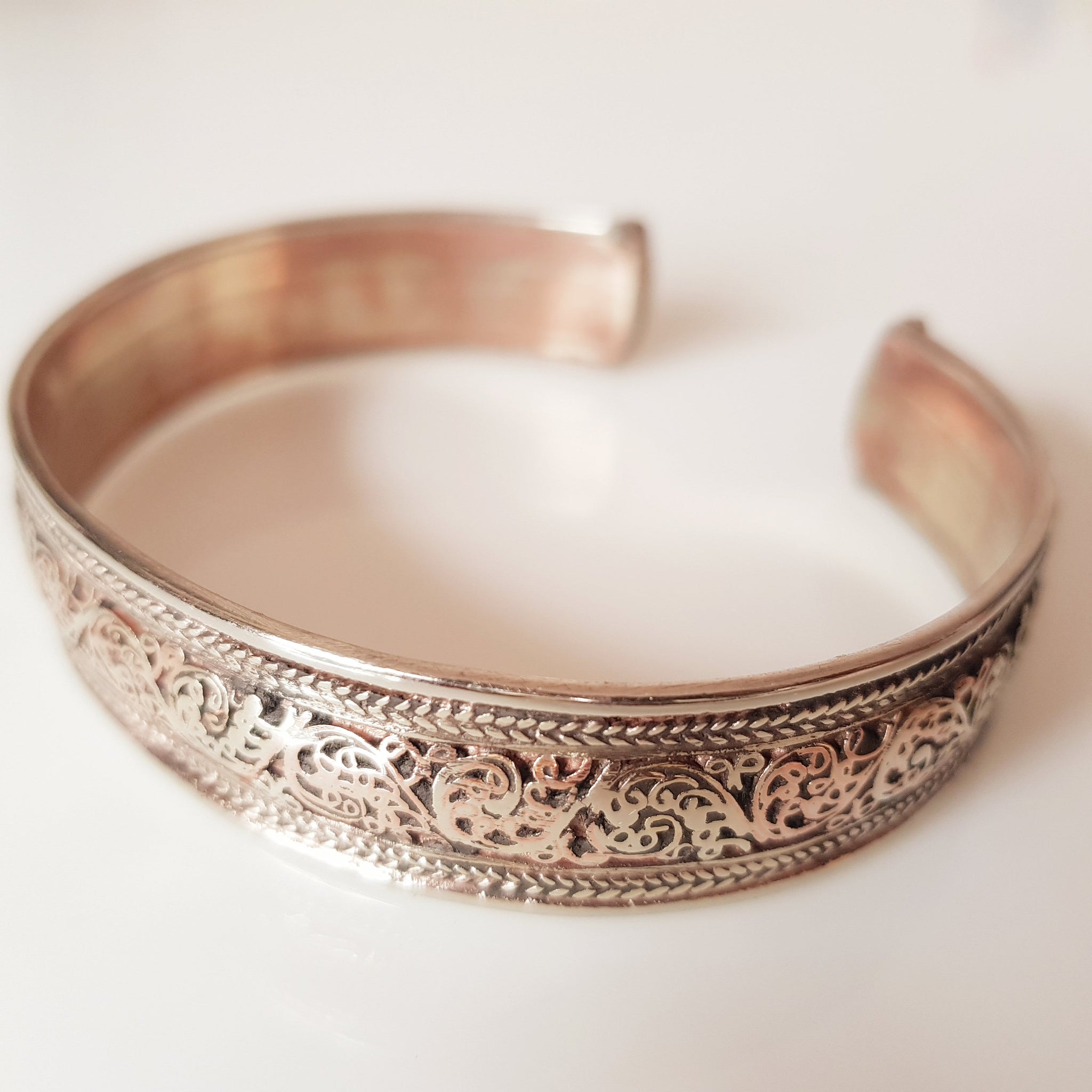 Handmade Tri-Metal Bracelet, Floral String Pattern